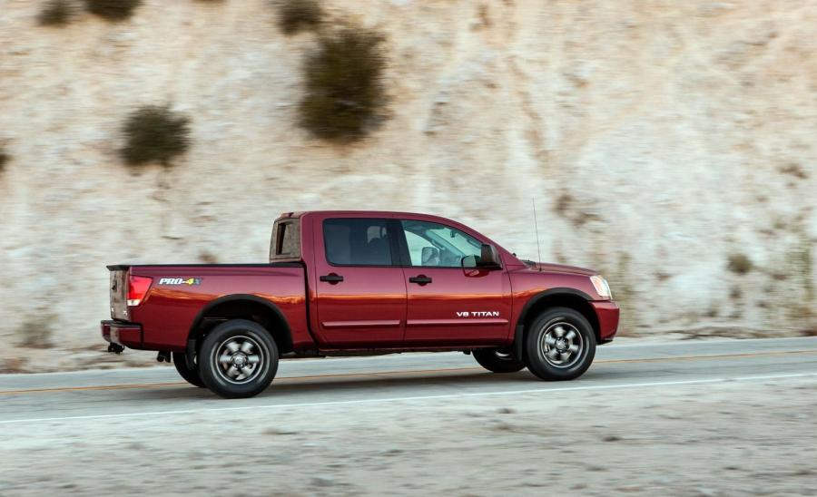  Nissan Titan Pickup 2013 года  (фото 40 из 43)